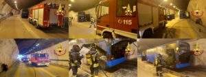Fiamme 1 bus con 52 viaggiatori sulla A7 Genova