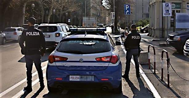 Savona, controlli nelle zone nevralgiche della città, 8 denunce