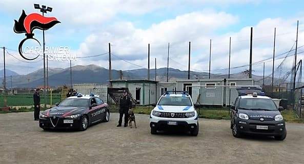 Area del campo sportivo di Pontelungo trasformato in un bivacco, 6 denunce