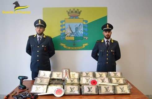 Blitz a Savona arrestati 3 trafficanti con 83 chili di cocaina