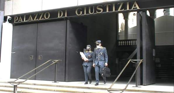 Arrestato cassiere Agenzia Entrate-Riscossione Genova per aver sottratto 230mila euro