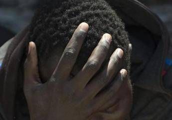 Migranti, Alarm Phone: “200 persone in pericolo nel Mediterraneo centrale”