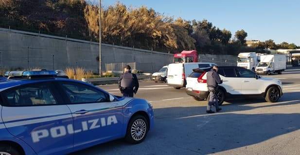 Savona, precisazioni della Polizia sul ladro che si è gettato dal viadotto
