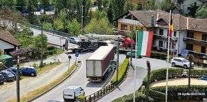 Sassello bilico tre assi blocca ss334