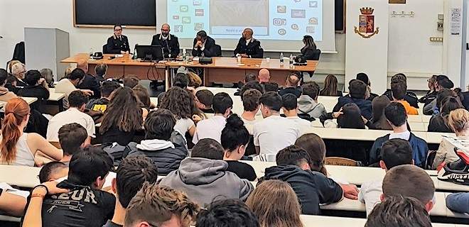 Campus Universitario Savona, incontro studenti e Polizia di Stato “Giovani e Sicurezza”