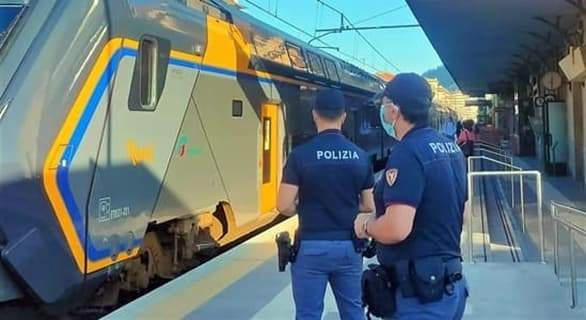 Controllate 1500 persone presso le stazioni liguri, arrestato ricercato