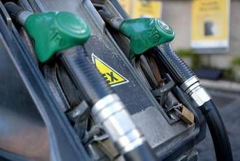 Agrigento, fiammata al distributore di benzina: donna muore carbonizzata