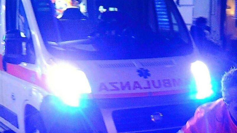 Caserta, scooter contro auto: morto 16enne. Caccia a pirata della strada