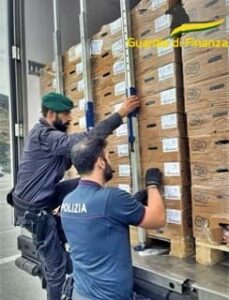 Fermati 3 confine di Ventimiglia con 153 chili di droga