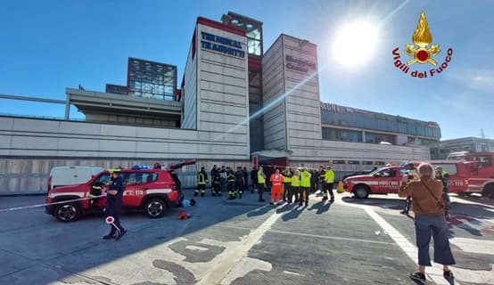 Incendio al Terminal Traghetti di Genova, 3 persone intubate al San Martino – VIDEO