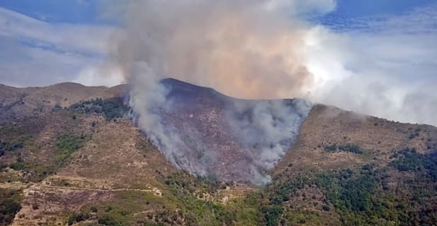 Un indagato per l’incendio boschivo a Montalto Carpasio, già sospettato un mese fa