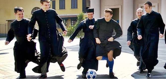 Nazionale Internazionale Sacerdoti Calcio in ritiro ad Alassio, oggi triangolare