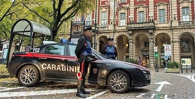 Intestataria di 73 veicoli (273 incidenti e 73 verbali stradali) denunciata ad Alessandria