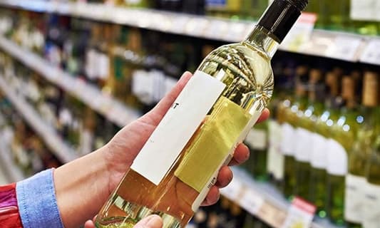 Vino da venerdì 8 dicembre etichette con nuove descrizioni europee