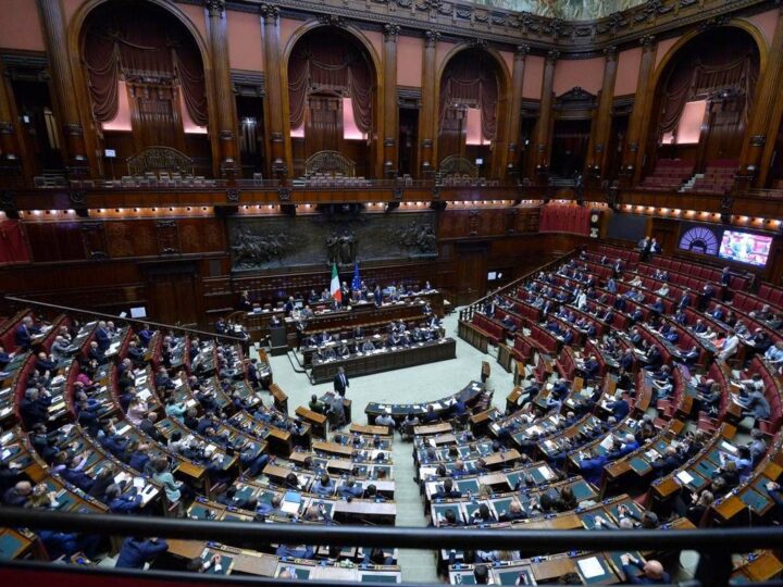 Camera, oggi question time con i ministri Giuli e Schillaci