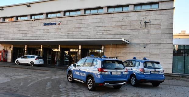 Controlli della Polizia in centro ad Asti, denunciate due donne