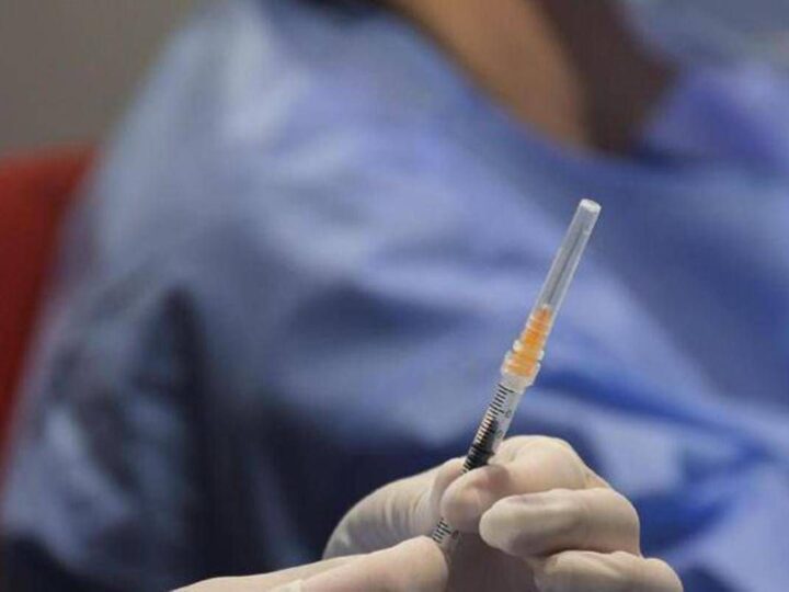 Covid, c’è il nuovo vaccino aggiornato: riparte la campagna