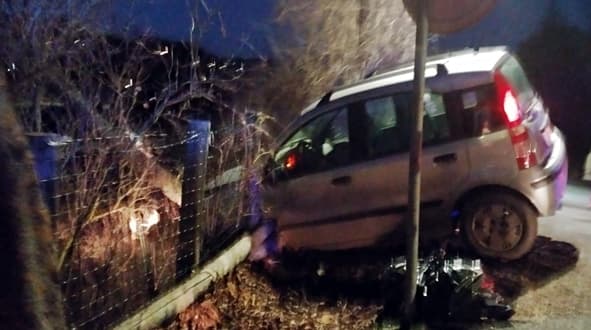 Auto fuori strada a Mioglia, intervento Vigili del fuoco di Sassello e Cairo