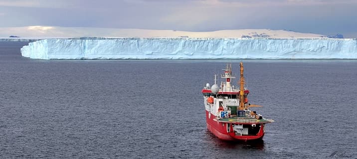 Rompighiaccio Laura Bassi al Polo Sud per importanti ricerche in Antartide