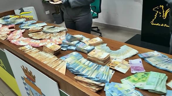 Traffico stupefacenti, sequestrato 1.5 kg e confisca di 1.7 mln di euro