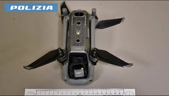 Fornivano cellulari e droga con i droni in diverse carceri italiane, 4 arresti – FOTO E VIDEO