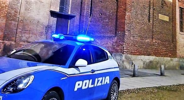 Mai avuta la patente fermato alla guida di auto sequestrata