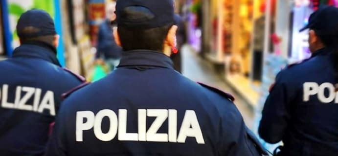 Ruba una giacca e aggredisce un poliziotto, arrestato a Cornigliano