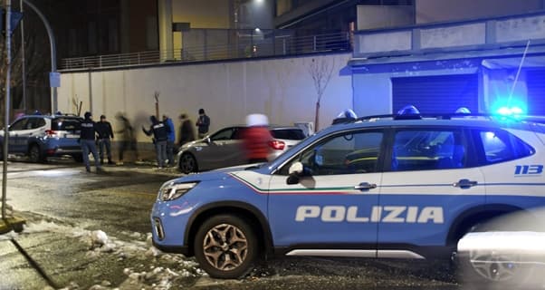 Rissa alla centro di accoglienza di Asti, 25enne accoltellato alla testa