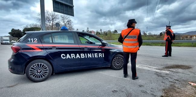 Ruba un autocarro in Valbormida, viene fermato in Svizzera, poi arrestato ad Arezzo