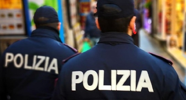 Estorce soldi ad un commerciante e li gioca al bingo, arrestato a Genova