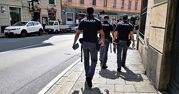Ragazzo adescato da 39enne che poi lo rapina col fidanzato, 2 arresti a Genova