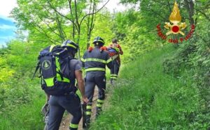 Genova Soccorso escursionista scivolato in una scarpata per 15 metri 2