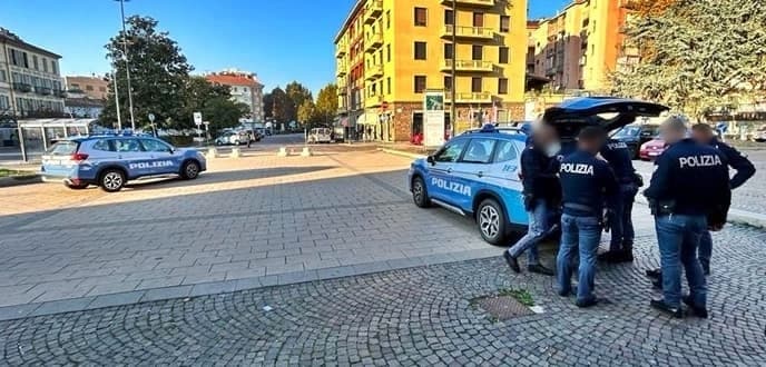 Adescano 20enne dopo un appuntamento sui social, 4 arresti per sequestro e estorsione