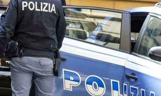 Tentato omicidio in un bar di Pegli in piazza Ponchielli