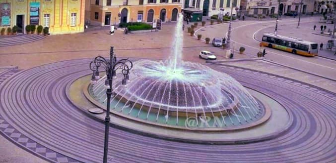 Poliziotti liberi dal servizio arrestano due rapinatori in piazza De Ferrari