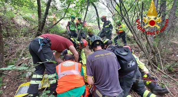 Soccorso ciclista a Recco, intervento elisoccorso Drago