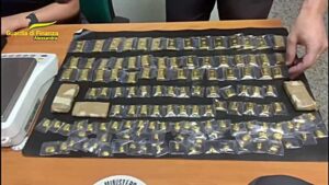 Alessandria sequestrati lingotti di oro puro 2