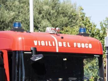 Novara, cade nel canale e annega: morto 29enne