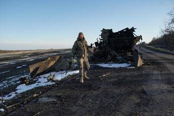 Ucraina, nuovi raid russi nella notte. “Proposte di tregua ignorate”