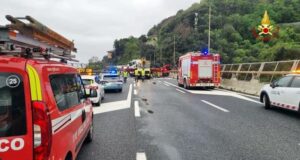 Incidente A10 scontro mezzi pesanti 1