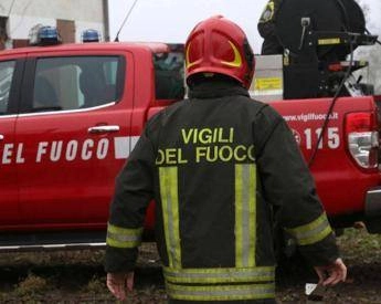 Perugia, ultraleggero cade su capannone: un morto e un ferito