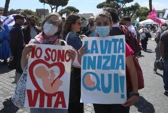 Aborto, pro life in piazza a Roma: “Piena sintonia con Papa Leone XIV su difesa vita”
