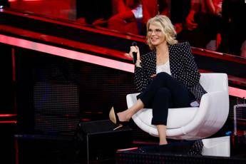 Amici, la finale non va in onda questa sera: la data ufficiale e gli allievi in gara