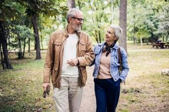 Anziani, indagine su over 65: la metà teme declino cognitivo e difficoltà motorie