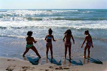 Bandiere verdi 2025, ecco le 158 spiagge a misura di bimbi scelte dai pediatri