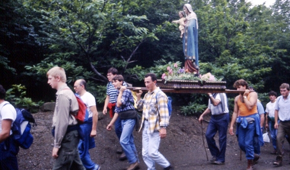 La Madonna del Beigua rientra nella sua chiesa con una camminata