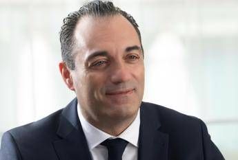 Filosa nuovo ceo Stellantis, chi è l’ad che ha guidato il gruppo in Nord e Sud America
