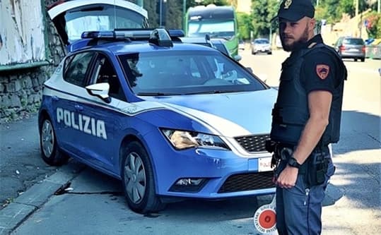 Genova denunciato senza patente su scooter sequestrato