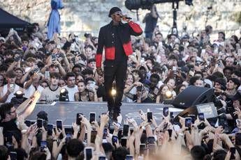 Morto a 31 anni Werenoi, il rapper campione di vendite in Francia