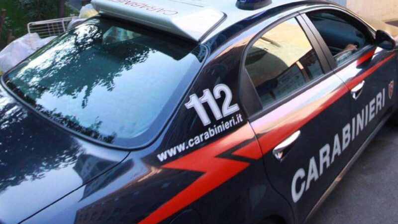 Napoli, esplosione in centro: donna estratta viva dalle macerie